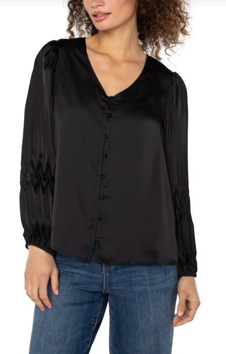 PLEATED SLEEVE BLOUSE