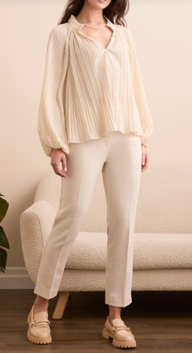 RUFFLE COLLAR BLOUSE