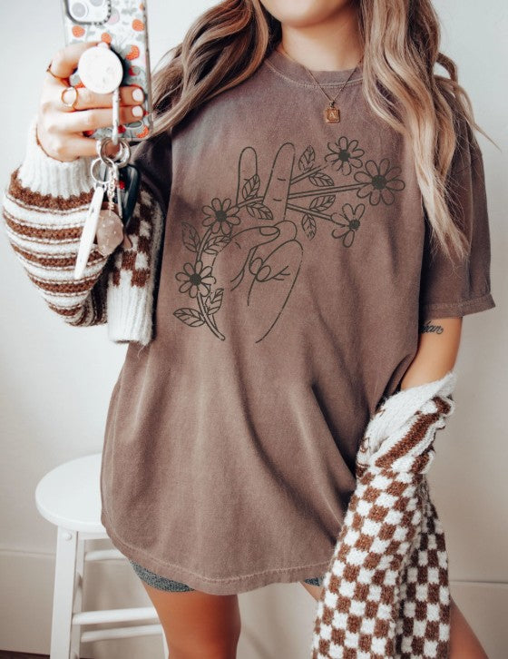FLORAL PEACE SIGN GRAPHIC TEE