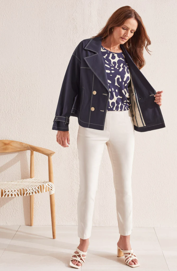 LINED JACKET W/ BUTTON DETAIL
