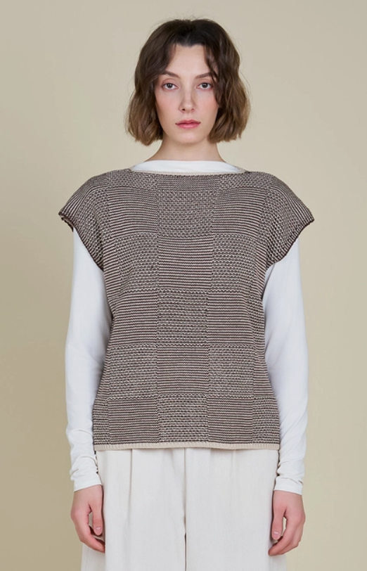 MIXED YARN SLEEVELESS SWEATER