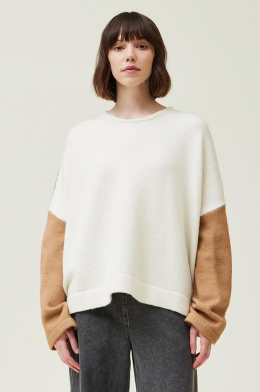 COLOR BLOCK PULLOVER