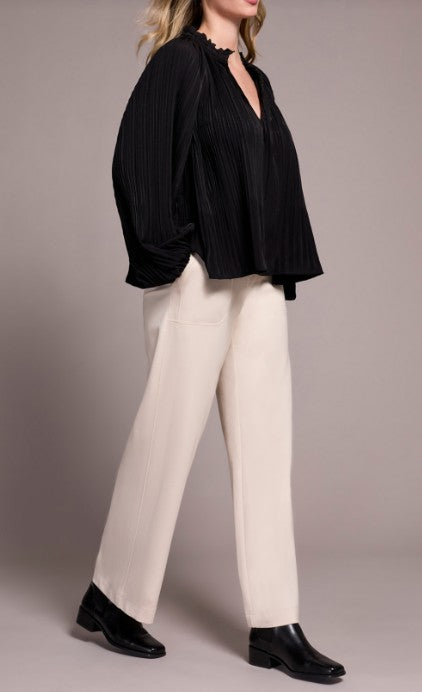 RUFFLE COLLAR BLOUSE