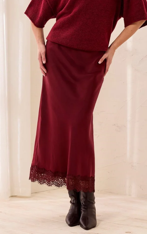 SATIN SKIRT W/LACE TRIM