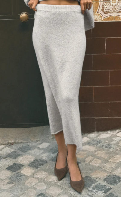 COZY MOMENT SKIRT FEATHER GREY