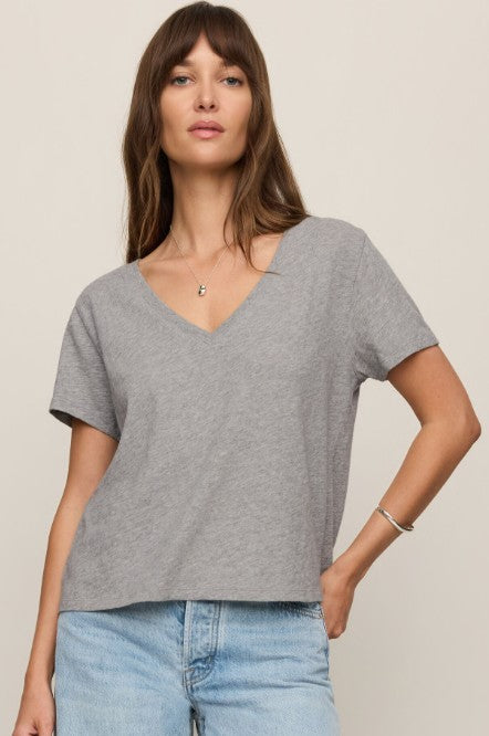 NOMAD V NECK TEE GREY