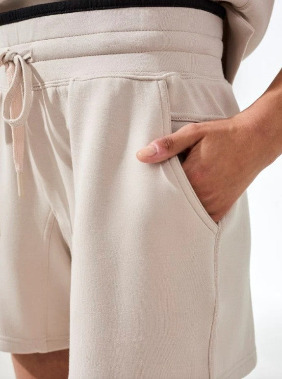TECHNO LUX PULL ON SHORTS